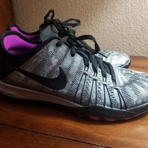 Nike Free TR 6 Metallic. Size 6.
